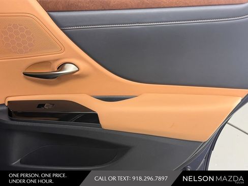 Used 2024 Lexus ES 350 w/ Premium Package FWD image 39