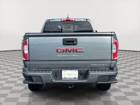 Used 2022 GMC Canyon Denali image 6