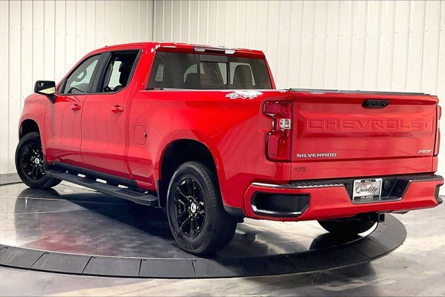 Used 2023 Chevrolet Silverado 1500 RST w/ Convenience Package II AWD/4WD image 4