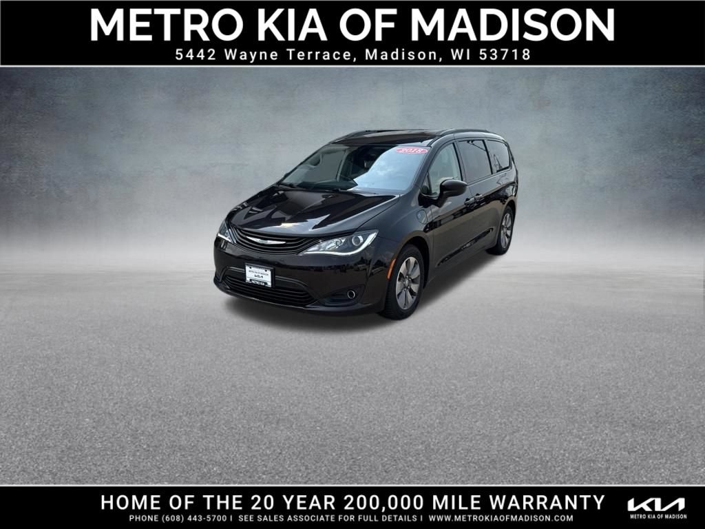Used 2018 Chrysler Pacifica Touring Plus FWD image 1