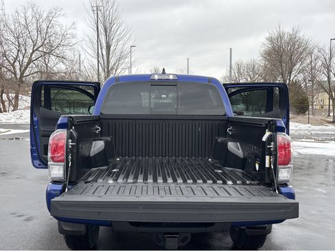 Used 2023 Toyota Tacoma TRD Off-Road image 20