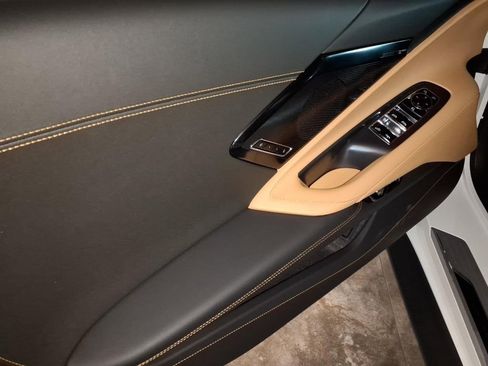 Used 2026 Chevrolet Corvette Stingray Preferred Conv w/ Z51 Performance Package RWD image 8