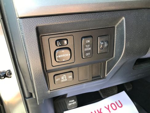 Used 2016 Toyota Tundra SR5 AWD/4WD image 14