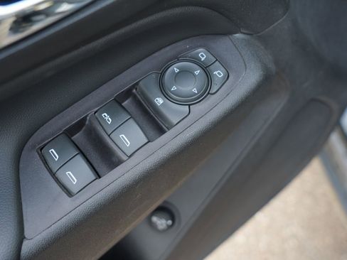 Used 2018 Chevrolet Equinox LT w/ Sun & Infotainment Package image 16