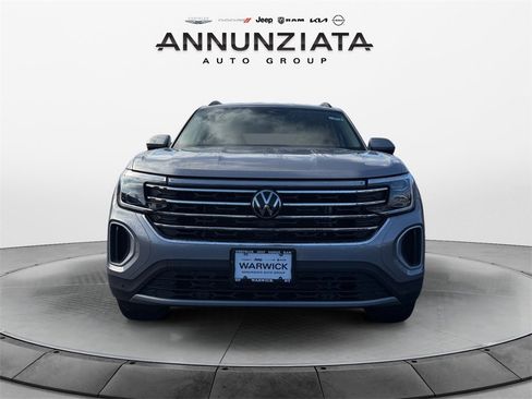 Used 2025 Volkswagen Atlas SE image 8