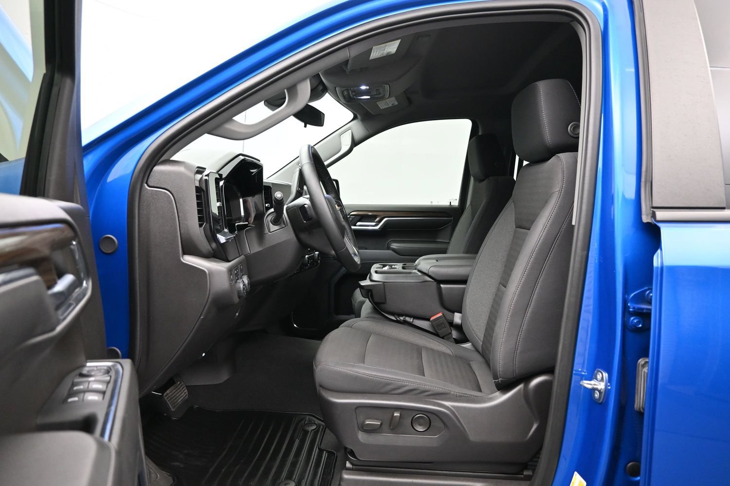Used 2024 Chevrolet Silverado 1500 LT w/ Texas Edition Plus AWD/4WD image 9
