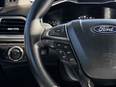 Used 2020 Ford Fusion SE FWD image 16