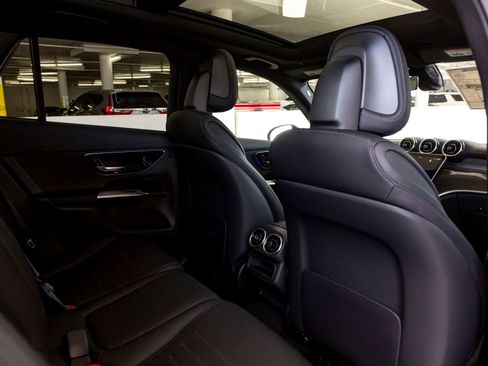 Used 2026 Mercedes-Benz GLC 300 image 25