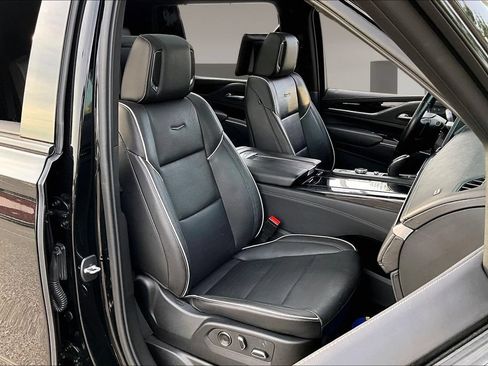 Used 2021 Cadillac Escalade ESV Sport w/ Driver Assist Tech Package AWD/4WD image 7