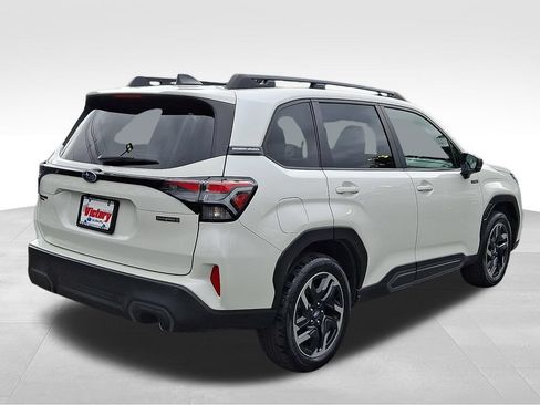 Used 2025 Subaru Forester Limited AWD/4WD image 6