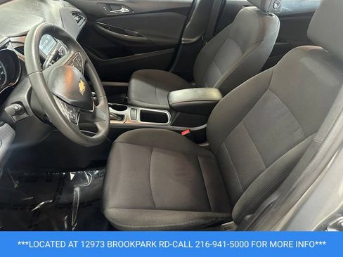 Used 2018 Chevrolet Cruze LT w/ Convenience Package FWD image 9