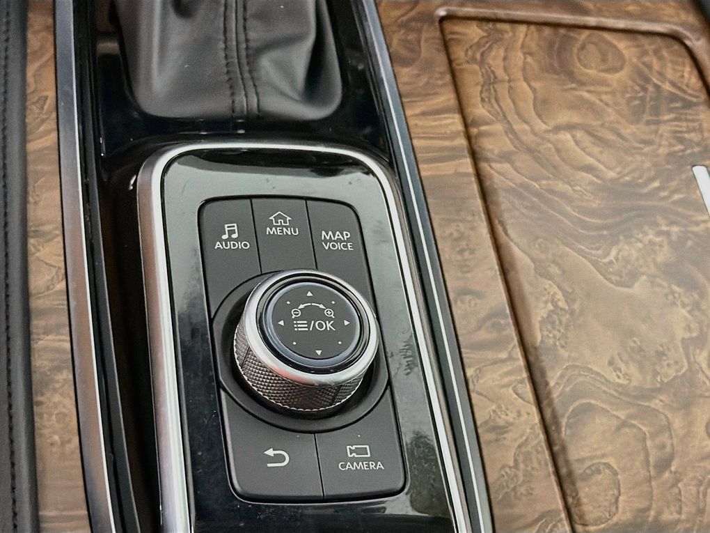 Used 2024 Nissan Armada SL RWD image 26