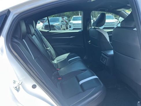 Used 2025 Toyota Camry SE w/ Convenience Package FWD image 18