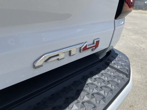Used 2024 GMC Canyon AT4 w/ Technology Package AWD/4WD image 13