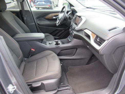 Used 2020 GMC Terrain SLE w/ Driver Convenience Package AWD/4WD image 9