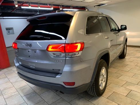 Used 2015 Jeep Grand Cherokee Laredo w/ Quick Order Package 23E AWD/4WD image 8