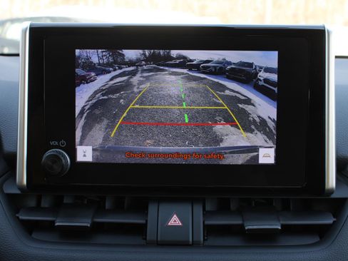 Used 2023 Toyota RAV4 LE image 13