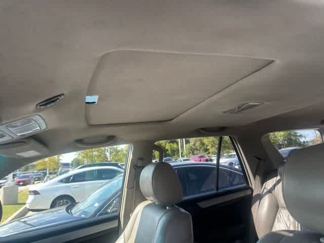 Used 2004 Toyota 4Runner SR5 AWD/4WD image 9