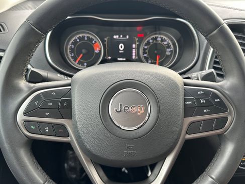 Used 2020 Jeep Cherokee Latitude Plus image 24