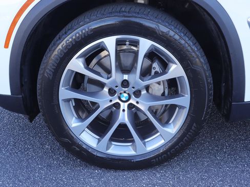 Used 2024 BMW X5 xDrive40i w/ Premium Package image 43