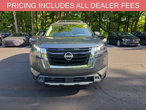 Used 2022 Nissan Pathfinder SL w/ SL Premium Package AWD/4WD image 4