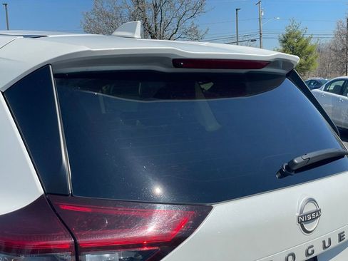 Certified 2024 Nissan Rogue SV AWD/4WD image 25