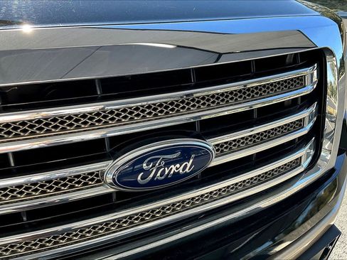 Used 2013 Ford F150 King Ranch w/ King Ranch Luxury Pkg image 29