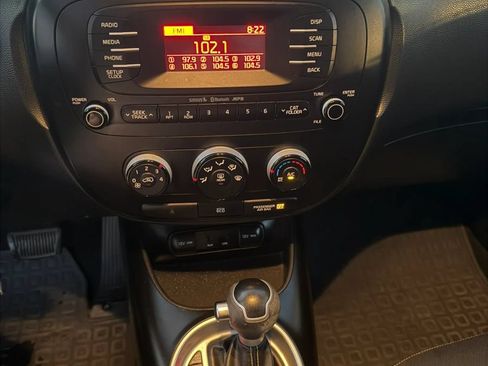 Used 2014 Kia Soul + FWD image 12