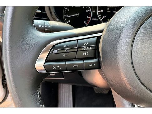 Used 2025 MAZDA MAZDA3 s FWD image 18