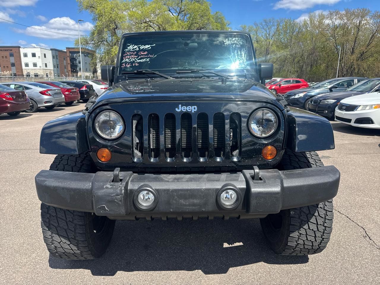 Used 2012 Jeep Wrangler Unlimited Sahara w/ Connectivity Group AWD/4WD image 2
