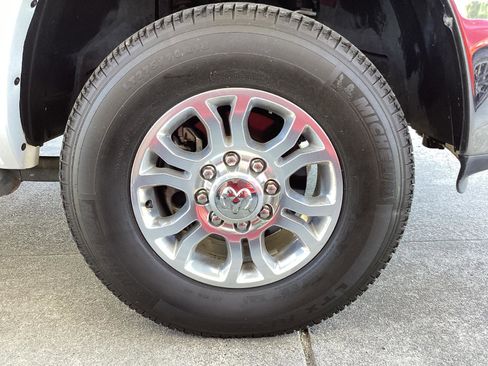 Used 2018 RAM 2500 Laramie AWD/4WD image 19