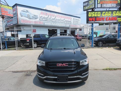 Used 2018 GMC Acadia SLT w/ LPO, Black Accent Package AWD/4WD image 6