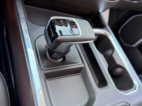 Used 2023 GMC Sierra 1500 SLT w/ SLT Premium Package image 23