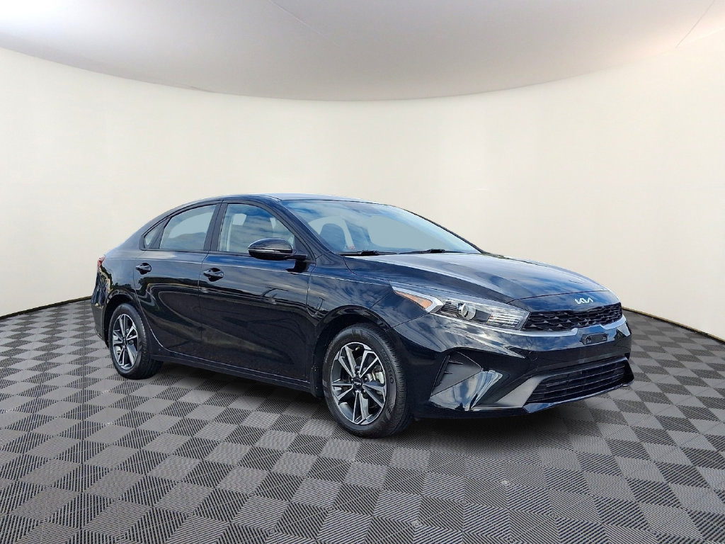 Used 2024 Kia Forte LXS w/ LXS Technology Package FWD image 1