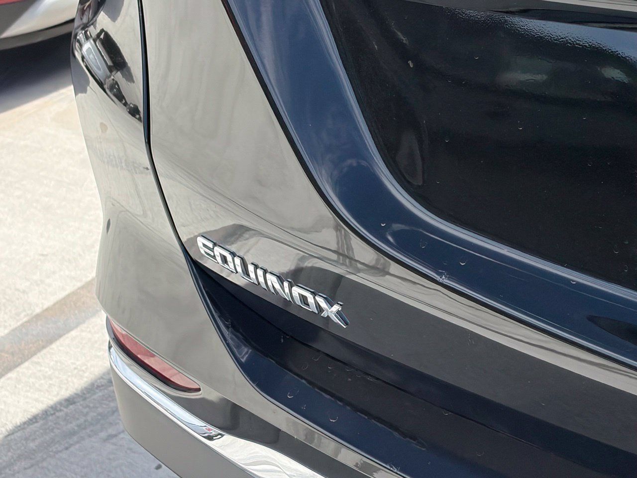 Used 2020 Chevrolet Equinox LT w/ Midnight Edition FWD image 4