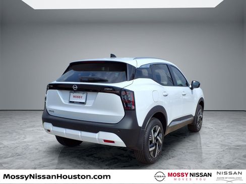 New 2026 Nissan Kicks SV w/ SV Premium Package image 7