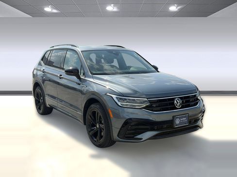 Certified 2023 Volkswagen Tiguan SE R-Line FWD image 6