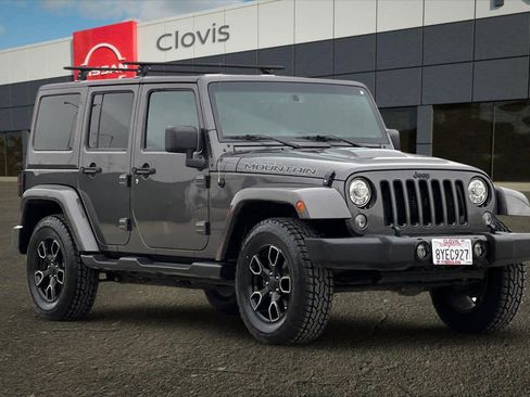Used 2017 Jeep Wrangler Unlimited Sahara image 10