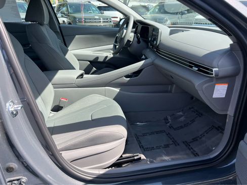 New 2026 Hyundai Elantra Blue image 19