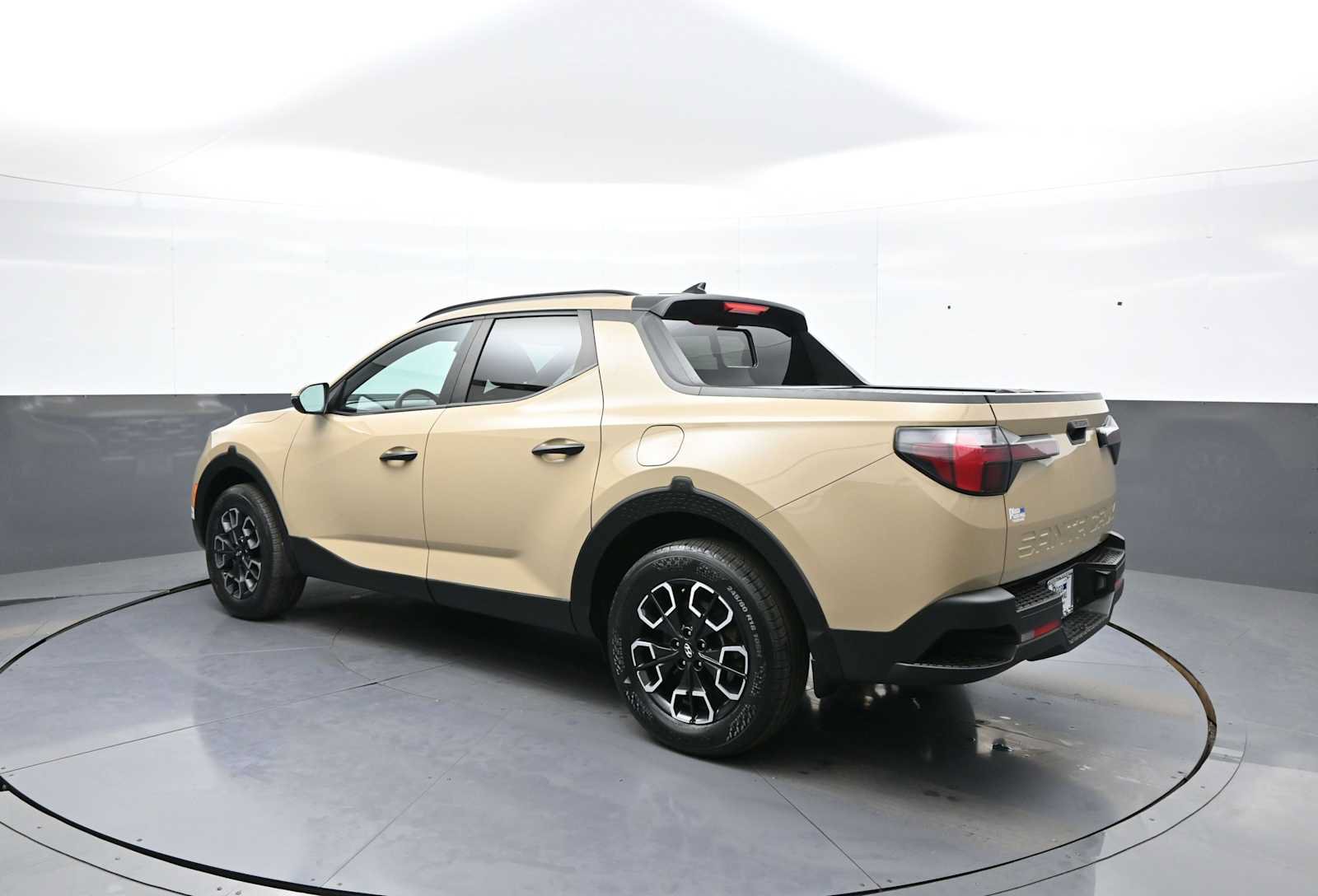 Certified 2023 Hyundai Santa Cruz SEL w/ Activity Package AWD/4WD image 8