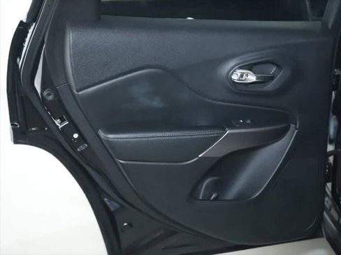 Certified 2021 Jeep Cherokee Limited image 13