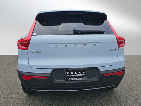New 2026 Volvo XC40 B5 Ultra w/ Climate Package image 4