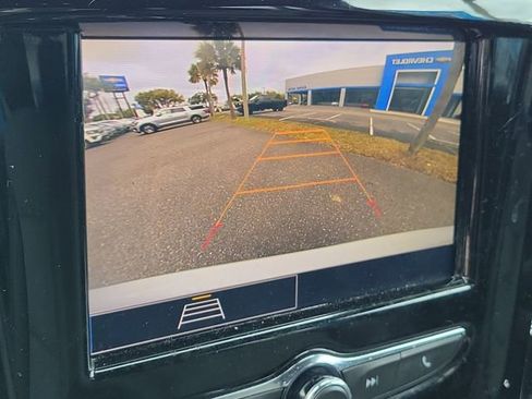 Certified 2022 Chevrolet Traverse LT FWD image 31