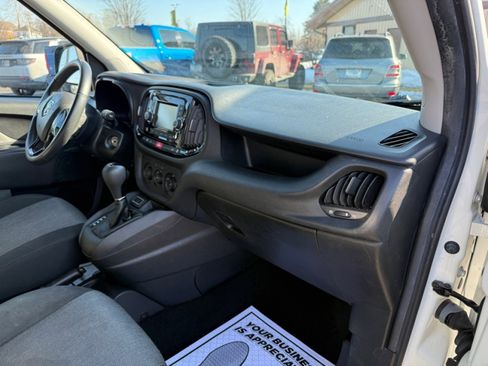 Used 2020 RAM ProMaster City Tradesman SLT image 12