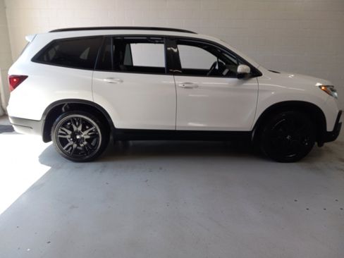 Used 2021 Honda Pilot Black Edition image 2