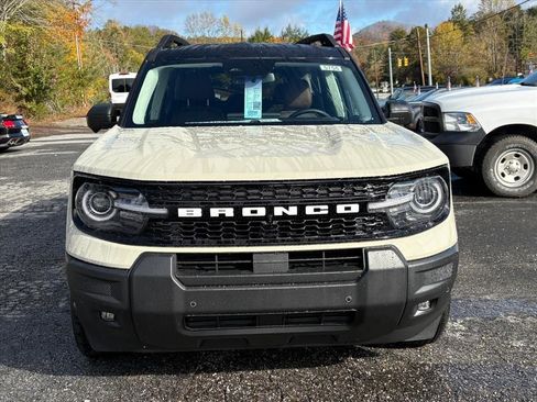 New 2025 Ford Bronco Sport Outer Banks w/ Outer Banks Tech Package+ image 2