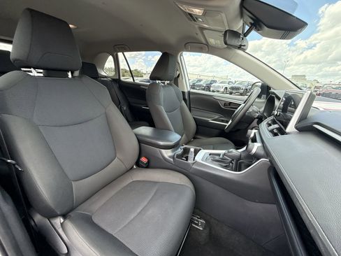 Certified 2025 Toyota RAV4 LE FWD image 25