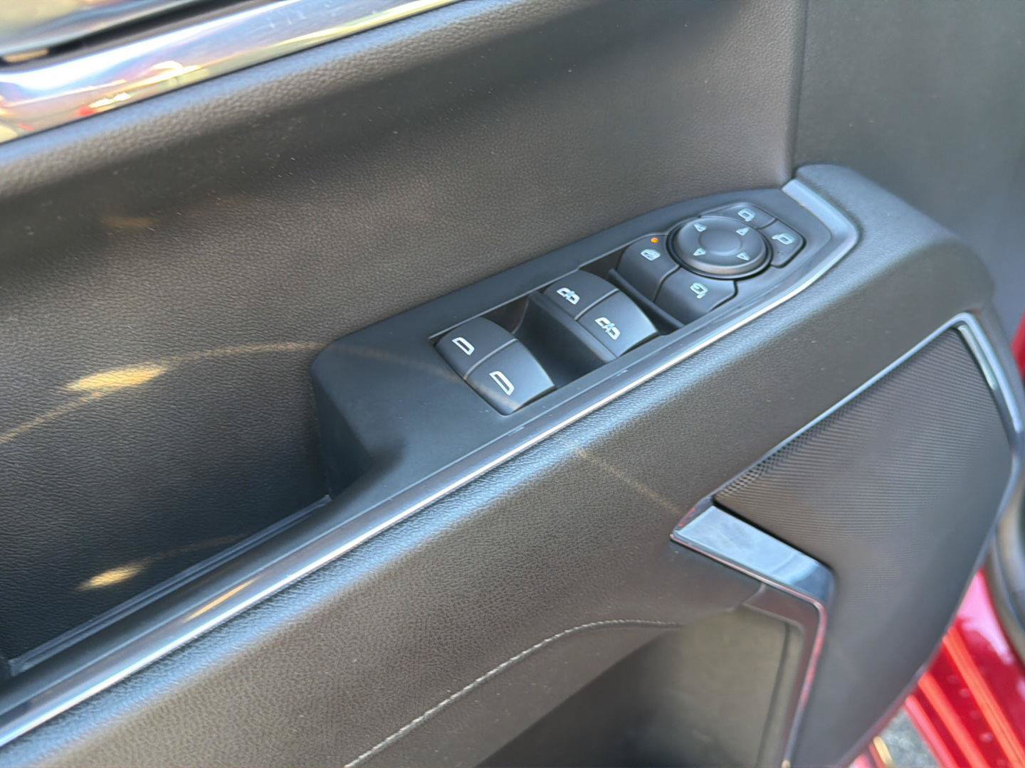 Certified 2024 GMC Sierra 1500 SLT AWD/4WD image 11