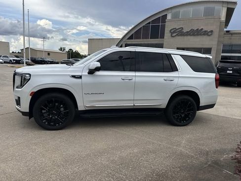 Used 2022 GMC Yukon SLT w/ SLT Premium Package RWD image 8