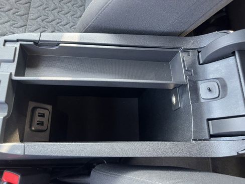 Used 2022 Chevrolet Equinox LT image 35